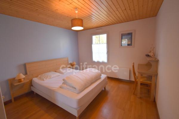 NOIRMOUTIER ( 85 ) Location à l'année Maison 7 pièces LA GUERINIERE (85) 3 chambres et un bureau , terrain de 856 m² clos , garage