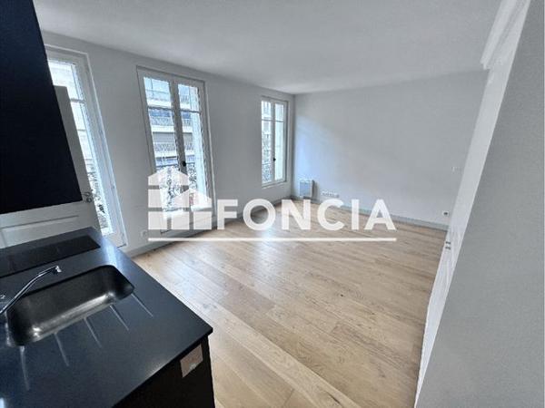 Location Studio 27.8 m² - 9 AVENUE JOFFRE Garches 92380