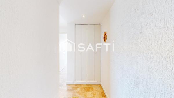 Grand appartement Centre Ville Le Lavandou