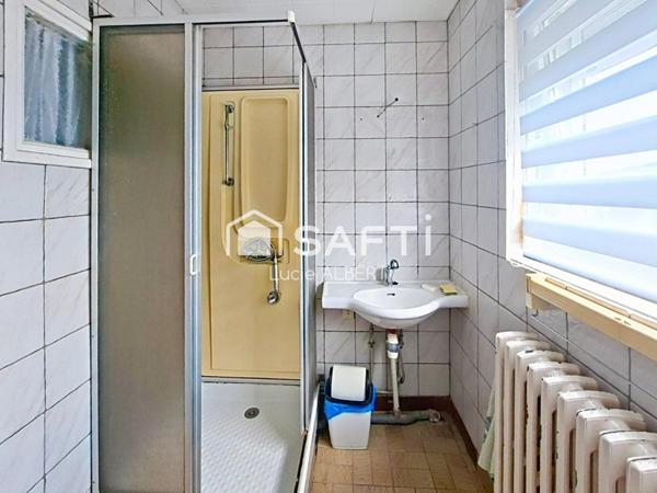 Maison lumineuse avec jardin, idéale pour un premier achat