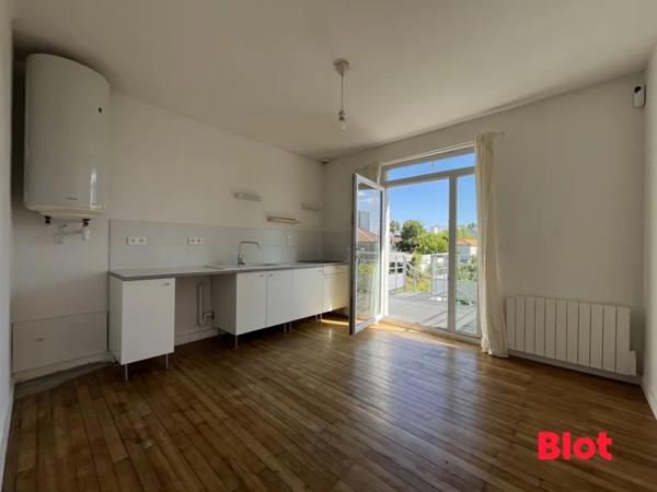 Immeuble 7 pièce(s)
