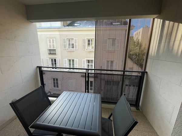 Appartement meublé récent Angers T2 49.04 m²