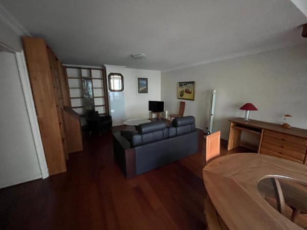 Appartement · Location Paris (75116) 2 pièces · 59m²