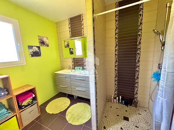 Maison familiale récente au calme, au fond d'une impasse 109m² habitables, terrain de 1300m²