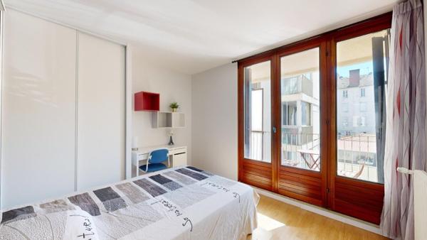 Vente / Appartement T4 à Pau (64000)