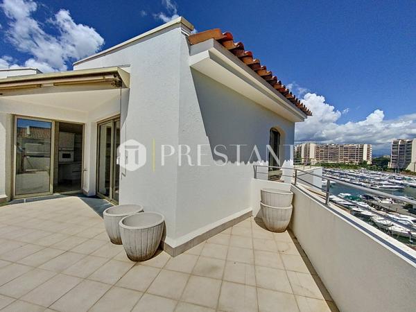Exclusivité – Appartement 4 pièces toit terrasse dans résidence avec piscine, au coeur de la marina, MANDELIEU LA NAPOULE