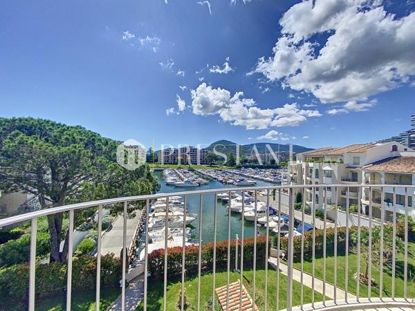 Exclusivité – Appartement 4 pièces toit terrasse dans résidence avec piscine, au coeur de la marina, MANDELIEU LA NAPOULE