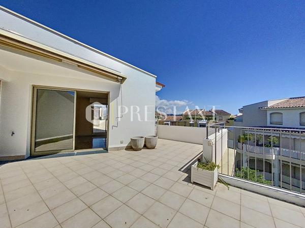 Exclusivité – Appartement 4 pièces toit terrasse dans résidence avec piscine, au coeur de la marina, MANDELIEU LA NAPOULE