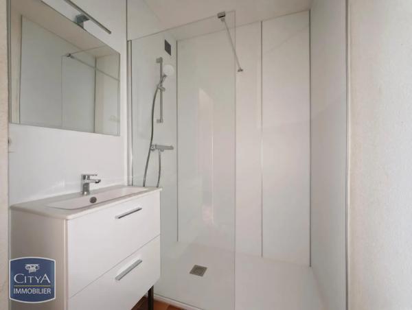 Appartement à louer 3 pièces 56.61m² Roanne (42300)