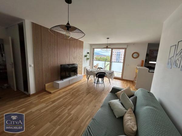 Appartement à louer 4 pièces 89m²