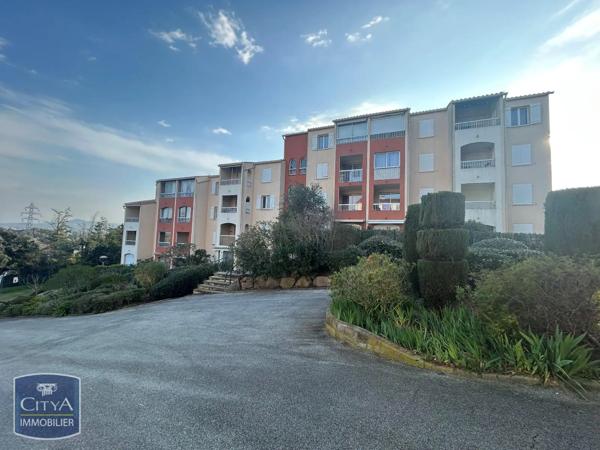 Appartement à louer 2 pièces 30.24m² Fréjus (83600)