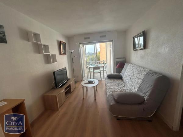Appartement à louer 2 pièces 30.24m² Fréjus (83600)