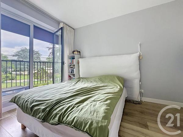 Appartement F3 à vendre  3 pièces - 64,86 m 2   LE CHESNAY  - 78