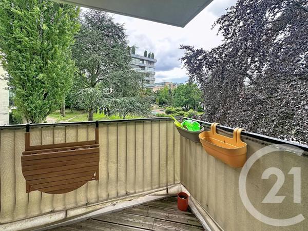Appartement F3 à vendre  3 pièces - 64,86 m 2   LE CHESNAY  - 78