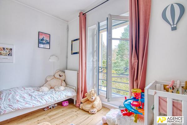 Versailles Notre-Dame Parc Appartement 3 pièces 60 m² situé au 1er étage avec cave 545 000 € **  - Référence  28291