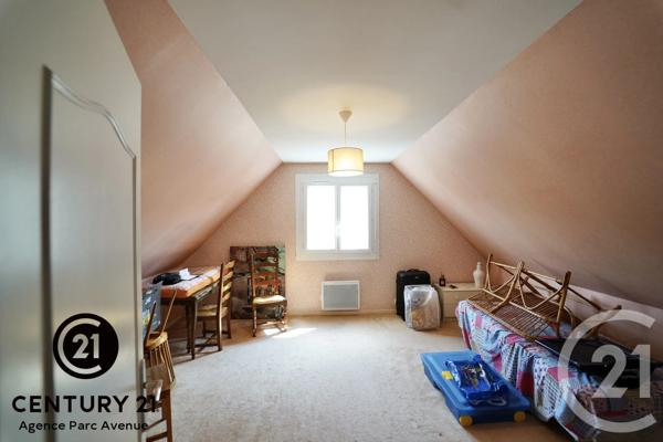 Maison à vendre  5 pièces - 114,93 m 2   BUSSY ST GEORGES  - 77