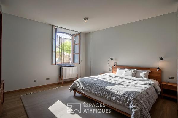 Appartement de charme avec cour extérieure en plein coeur de vilage