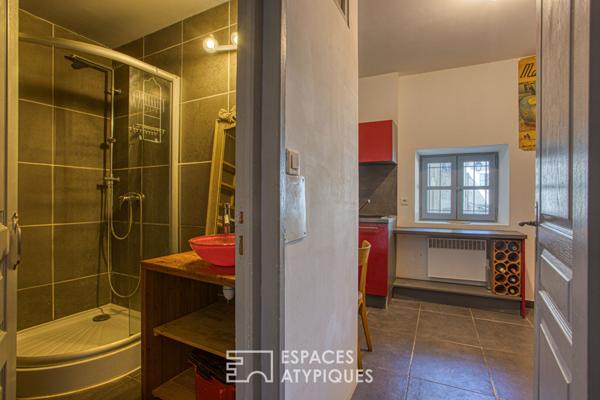 Appartement de charme avec cour extérieure en plein coeur de vilage