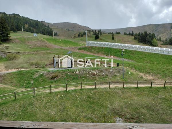 Studio de 27m² avec terrasse et casier à ski