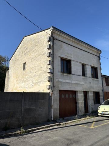 Maison avec 3 chambres, un bureau, un jardin et un garage