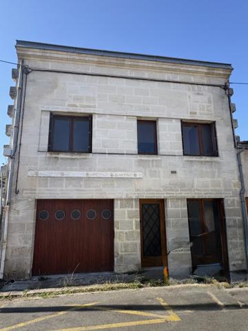 Maison avec 3 chambres, un bureau, un jardin et un garage