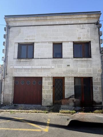 Maison avec 3 chambres, un bureau, un jardin et un garage