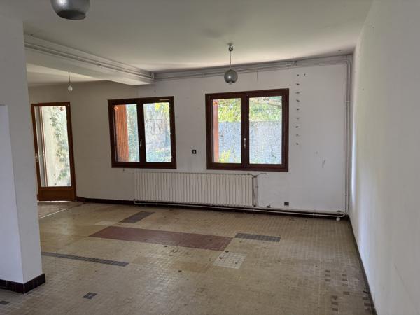 Maison avec 3 chambres, un bureau, un jardin et un garage