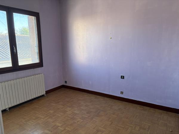 Maison avec 3 chambres, un bureau, un jardin et un garage