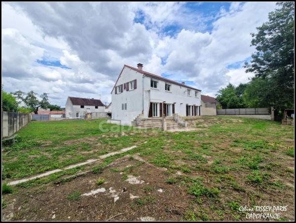 Maison 6 pièces, 6 Chambres, salon/salle à manger 72m2, 2 salles de bains, terrain 1247 M2 MALAY LE GRAND (89)