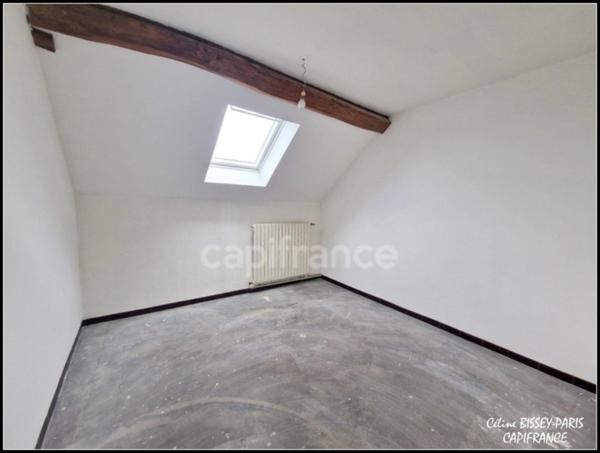 Maison 6 pièces, 6 Chambres, salon/salle à manger 72m2, 2 salles de bains, terrain 1247 M2 MALAY LE GRAND (89)