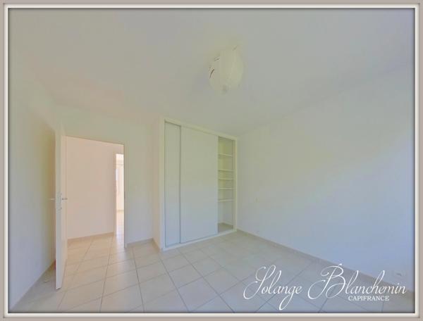 Maison T4 de plain-pied 4 faces avec garage et jardin – Magalas (34)