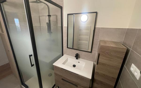 Appartement à vendre    3 pièces • 57 m2 La Seyne-sur-Mer