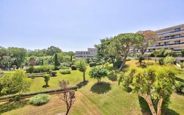 Appartement à louer    1 pièce • 30,20 m2 Mandelieu-la-Napoule