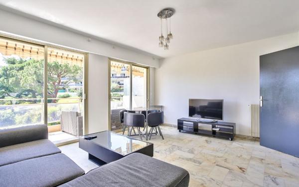 Appartement à louer    1 pièce • 30,20 m2 Mandelieu-la-Napoule