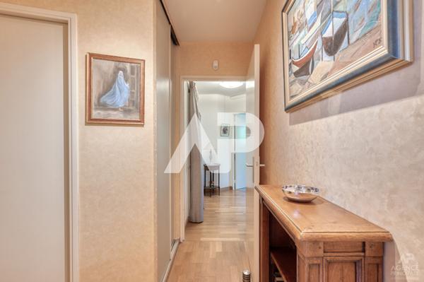 Appartement Rueil Malmaison 3 pièce(s) 87 m2 €567 000 ** - Référence 19508