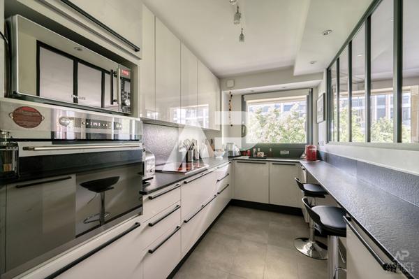 Appartement Rueil Malmaison 3 pièce(s) 87 m2 €567 000 ** - Référence 19508