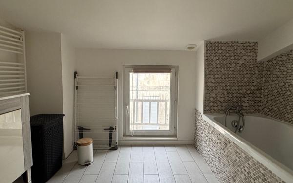 Appartement à louer    3 pièces •  Rochefort