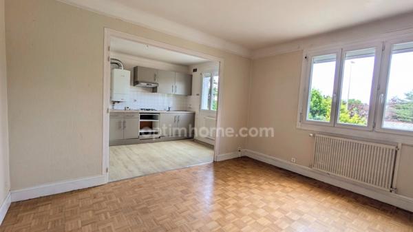 Immeuble à vendre QUIMPER (29) avec jardin et garages