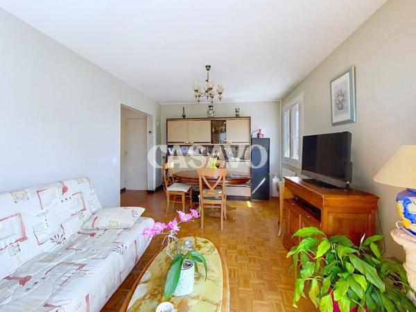 Vente Appartement 2 pièces de 41m² - 33800 Bordeaux