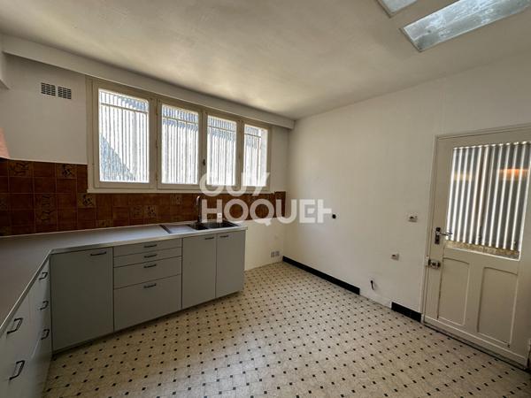 LOCATION : maison F3 (126 m²) à CHATEAUDUN