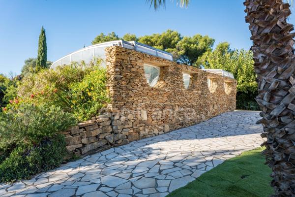 Maison à vendre 5 pièces LA CIOTAT (13) Terrain 3000 M2