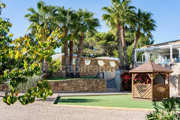 Maison à vendre 5 pièces LA CIOTAT (13) Terrain 3000 M2