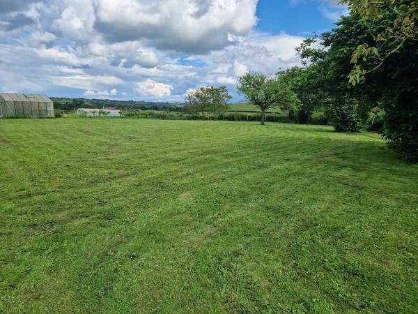 GRANGE CAMPAGNE SUR 2300 M2 DE TERRAIN