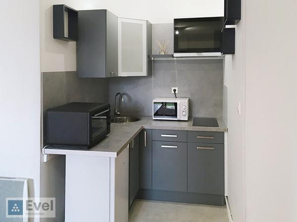 LOCATION LONGWY-HAUT : STUDIO MEUBLE AVEC BALCON + CAVE