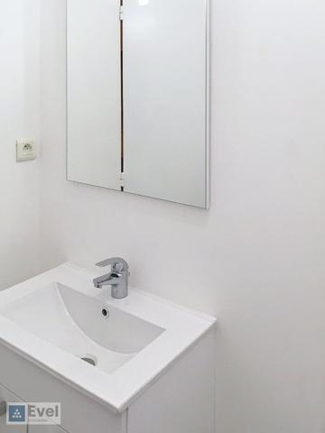 LOCATION LONGWY-HAUT : STUDIO MEUBLE AVEC BALCON + CAVE