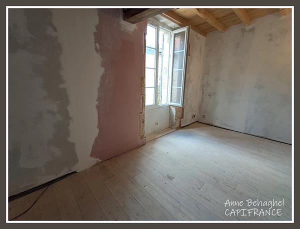 Lamontjoie Maison de village à vendre 196m2,à terminer de rénover