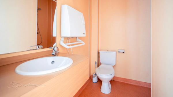 Immeuble ancien hôtel 600 m² + terrain à bâtir 1 909 m² – potentiel division – Denguin