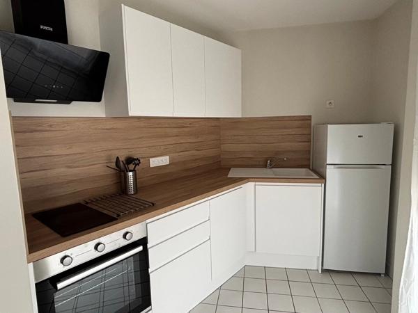 Location                                                      Appartement
                        
                     1 pièces                      32 m2                     à Chartres