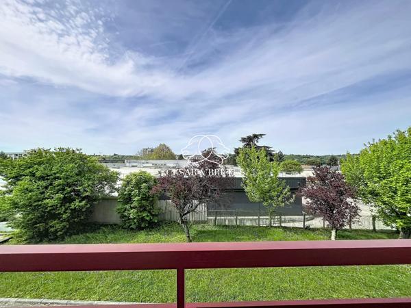 PONT-EVEQUE CENTRE – T3 – 58m² – GARAGE ET CAVE