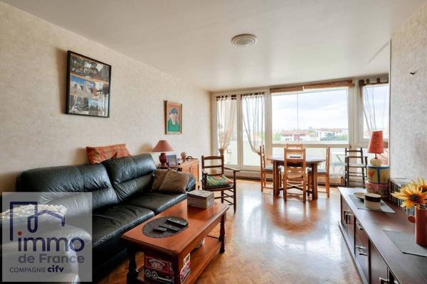 Villeurbanne GRATTE-CIEL (A proximité Métros REPUBLIQUE et GRATTE-CIEL) et à 20 mn GARE PART-DIEU.